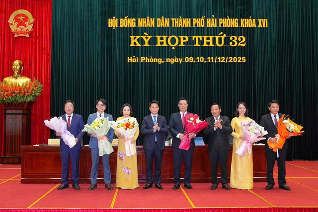 Th&agrave;nh phố Hải Ph&ograve;ng kiện to&agrave;n nh&acirc;n sự.