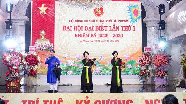 Chương tr&igrave;nh biểu diễn nghệ thuật đặc sắc trong khu&ocirc;n khổ Đại hội, thể hiện n&eacute;t đẹp truyền thống v&agrave; tinh thần đo&agrave;n kết của cộng đồng họ Ng&ocirc;.