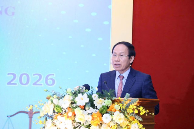 B&iacute; thư Th&agrave;nh ủy Hải Ph&ograve;ng L&ecirc; Tiến Ch&acirc;u ph&aacute;t biểu tại Hội nghị, đ&aacute;nh gi&aacute; cao kết quả c&ocirc;ng t&aacute;c của TAND hai cấp th&agrave;nh phố.