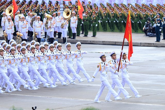 Khối sĩ quan Hải qu&acirc;n - Ảnh: VGP/Nhật Bắc