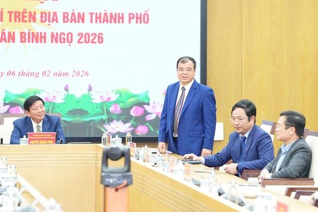 Trả lời c&aacute;c &yacute; kiến, kiến nghị của c&aacute;c cơ quan b&aacute;o ch&iacute;,&nbsp;&Ocirc;ng Nguyễn Minh H&ugrave;ng - Ph&oacute; Chủ tịch UBND th&agrave;nh phố Hải Ph&ograve;ng khẳng định:&nbsp;"Th&agrave;nh phố lu&ocirc;n cầu thị, lắng nghe những &yacute; kiến phản biện kh&aacute;ch quan từ b&aacute;o ch&iacute; để ho&agrave;n thiện c&ocirc;ng t&aacute;c điều h&agrave;nh, phục vụ nh&acirc;n d&acirc;n tốt hơn".