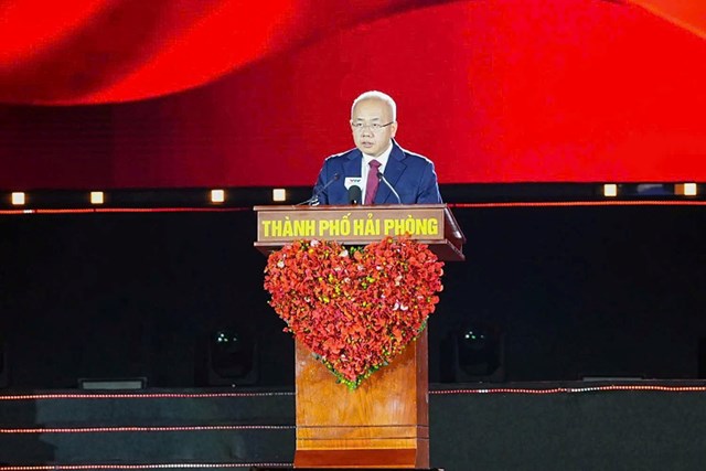 Đồng ch&iacute; Đỗ Th&agrave;nh Trung, Ph&oacute; B&iacute; thư Th&agrave;nh ủy, Chủ tịch UBND TP. Hải Ph&ograve;ng ph&aacute;t biểu khai mạc Lễ hội.