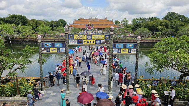 Du lịch Huế chuyển trục sang kinh tế di sản, phát triển bền vững và chiều sâu - Ảnh 2