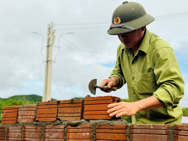 Chiến dịch Quang Trung về đích sớm, kịp thời an cư cho người dân Khe Tre - Ảnh 3