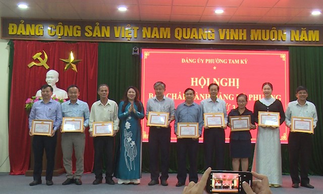 Năm 2025, c&ocirc;ng t&aacute;c tổ chức x&acirc;y dựng Đảng tại phường Tam Kỳ tiếp tục c&oacute; những chuyển biến t&iacute;ch cực.