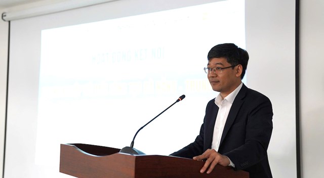 &Ocirc;ng L&ecirc; Sơn Phong - Ph&oacute; Gi&aacute;m đốc Sở Khoa học v&agrave; C&ocirc;ng nghệ TP Đ&agrave; Nẵng ph&aacute;t biểu tại buổi giao lưu.