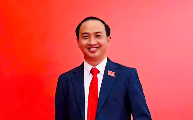 &Ocirc;ng Nguyễn Hồng Lai, B&iacute; thư Đảng ủy, Chủ tịch HĐND x&atilde; miền n&uacute;i Tr&agrave; T&acirc;n (th&agrave;nh phố Đ&agrave; Nẵng).