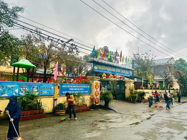 TP. Huế: Đồng loạt ra quân chỉnh trang đô thị, sẵn sàng diện mạo “Sáng - Xanh - Sạch” đón Tết Bính Ngọ 2026 - Ảnh 8