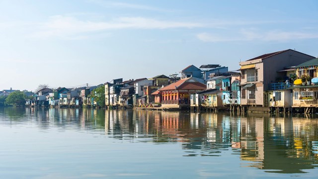 D&ograve;ng s&ocirc;ng di sản Huế - đ&ograve;n bẩy cho F&amp;B, OCOP v&agrave; kinh tế đ&ecirc;m đ&ocirc; thị