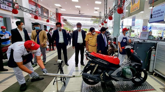 Đ&#224; Nẵng khởi động chương tr&#236;nh th&#237; điểm kiểm so&#225;t kh&#237; thải xe m&#244; t&#244;, xe gắn m&#225;y - Ảnh 2
