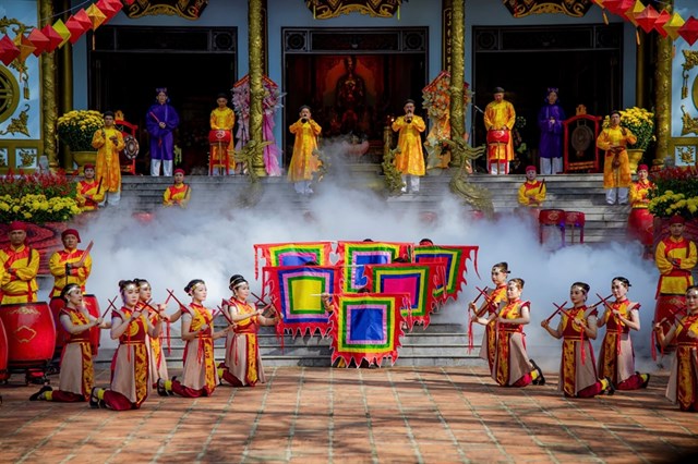 Chương tr&igrave;nh nghệ thuật t&aacute;i hiện c&acirc;u chuyện lịch sử về h&agrave;nh tr&igrave;nh mở c&otilde;i của cha &ocirc;ng xưa