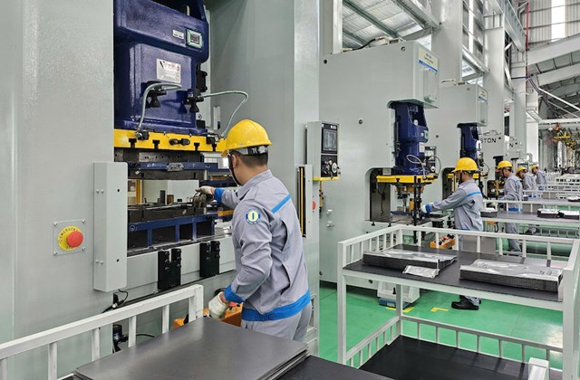 Năm 2025, khu vực c&ocirc;ng nghiệp - x&acirc;y dựng của Đ&agrave; Nẵng tăng tr&ecirc;n 12%, cao nhất trong c&aacute;c khu vực kinh tế, cho thấy vai tr&ograve; dẫn dắt đang chuyển dần sang sản xuất.