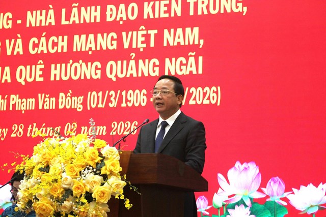 Đồng ch&iacute;&nbsp;đồng ch&iacute; Trịnh Văn Quyết, Ủy vi&ecirc;n Bộ Ch&iacute;nh trị, B&iacute; thư Trung ương Đảng, Trưởng Ban Tuy&ecirc;n gi&aacute;o v&agrave; D&acirc;n vận Trung ương ph&aacute;t biểu tại hội thảo.