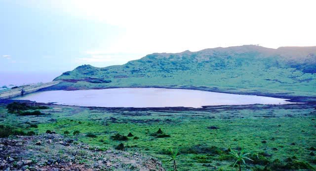 Miệng n&uacute;i lửa tr&ecirc;n đảo L&yacute; Sơn.