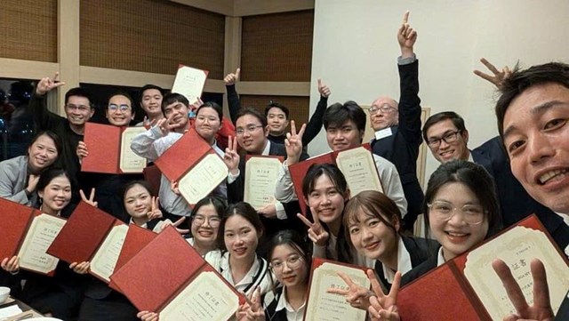 T&iacute;nh đến hết th&aacute;ng 2/2026, Đại học Đ&ocirc;ng &Aacute; đ&atilde; c&oacute; tổng số sinh vi&ecirc;n đ&atilde; v&agrave; đang internship, l&agrave;m việc quốc tế l&ecirc;n 1.173 sinh vi&ecirc;n &ndash; một con số biết n&oacute;i.&nbsp;