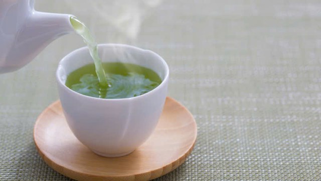 Gi&aacute; trị của tr&agrave; xanh kh&ocirc;ng nằm ở việc sử dụng nhiều hay &iacute;t m&agrave; ở c&aacute;ch sử dụng hợp l&yacute;.