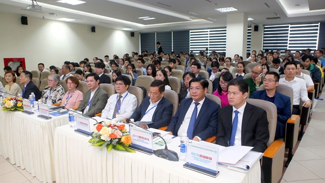 Sự kiện thu h&uacute;t hơn 500 đại biểu l&agrave; c&aacute;c chuy&ecirc;n gia, nh&agrave; khoa học, y b&aacute;c sĩ trong v&agrave; ngo&agrave;i nước tham dự