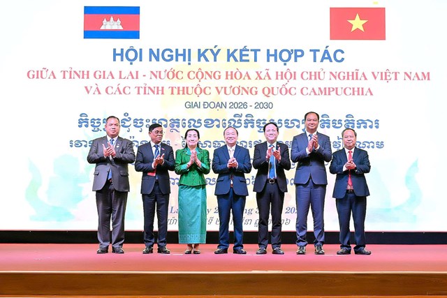 Hội nghị k&yacute; kết lần n&agrave;y được x&aacute;c định l&agrave; dấu mốc quan trọng, mở ra giai đoạn hợp t&aacute;c mới giữa Gia Lai v&agrave; c&aacute;c tỉnh Ratanakiri, Stung Treng, Preah Vihear.