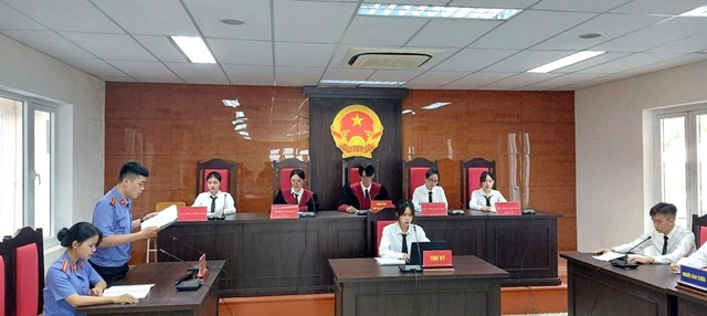 Phi&ecirc;n t&ograve;a giả định được Khoa Luật Trường Đại học Kinh tế (Đại học Đ&agrave; Nẵng) thường xuy&ecirc;n tổ chức.