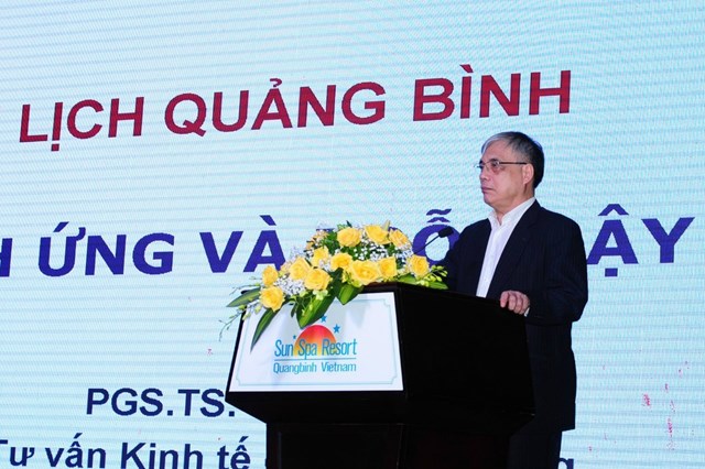 PGS.TS Trần Đ&igrave;nh Thi&ecirc;n - Nguy&ecirc;n Viện trưởng Viện nghi&ecirc;n cứu Ph&aacute;t triển Kinh tế Trung ương tham gia g&oacute;p &yacute; tại hội thảo.