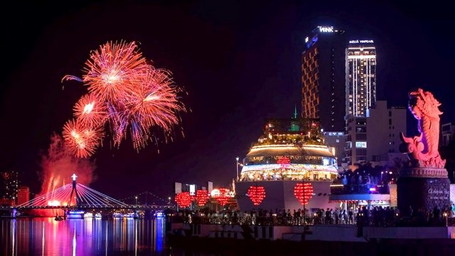 Qua nhiều m&ugrave;a tổ chức, DIFF khẳng định được đ&acirc;y l&agrave; một sự kiện giải tr&iacute;, trở th&agrave;nh sản phẩm du lịch đặc trưng của Đ&agrave; Nẵng.