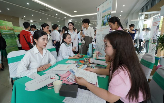 C&ocirc;ng t&aacute;c tuyển dụng taih Ng&agrave;y hội việc l&agrave;m lần n&agrave;y.