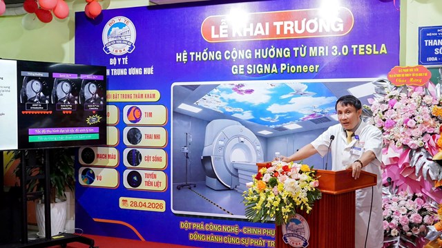 GS.TS. Phạm Như Hiệp &ndash; Gi&aacute;m đốc Bệnh viện Trung ương Huế ph&aacute;t biểu tại sự kiện