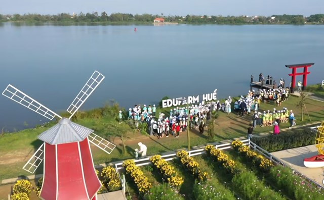 H&#224;nh tr&#236;nh &quot;h&#243;a rồng&quot; của Cồn Nhỏ: Từ v&#249;ng s&#236;nh lầy bị l&#227;ng qu&#234;n đến điểm du lịch sinh th&#225;i độc đ&#225;o b&#234;n d&#242;ng Hương Giang - Ảnh 2