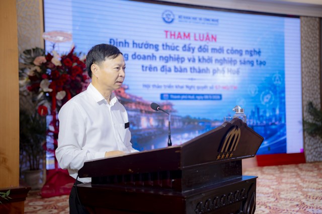 TS. Ho&agrave;ng Minh - Thứ trưởng Bộ Khoa học v&agrave; C&ocirc;ng nghệ ph&aacute;t biểu định hướng v&agrave; tham luận tại h&ocirc;̣i thảo