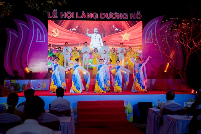 .C&aacute;c chương tr&igrave;nh nghệ thuật được tổ chức c&ocirc;ng phu, hấp dẫn
