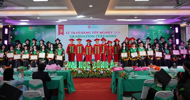 Chỉ t&iacute;nh ri&ecirc;ng năm 2025, trường Đại học Đ&ocirc;ng &Aacute; c&oacute; hơn 300 sinh vi&ecirc;n đi thực tập v&agrave; l&agrave;m việc tại nước ngo&agrave;i ở Nhật Bản, H&agrave;n Quốc, Đ&agrave;i Loan (Trung Quốc), Singapore, CHLB Đức, Mỹ,&hellip;; n&acirc;ng tổng số sinh vi&ecirc;n sang nước ngo&agrave;i thực tập v&agrave; l&agrave;m việc đến nay l&ecirc;n đến 1.200 em.