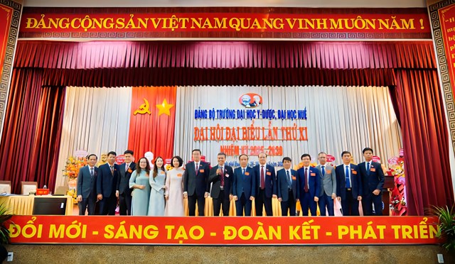 ​​​​​​​BCH Đảng bộ Trường Đại học Y - Dược, Đại học Huế nhiệm kỳ 2025-2030 ra mắt v&agrave; nhận nhiệm vụ