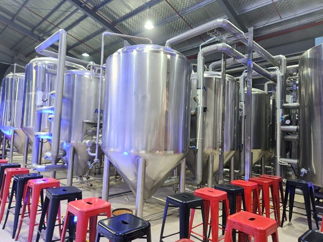 c&ocirc;ng nghệ ti&ecirc;n tiến sản xuất bia tự nấu tại nh&agrave; m&aacute;y bia Ngũ h&agrave;nh