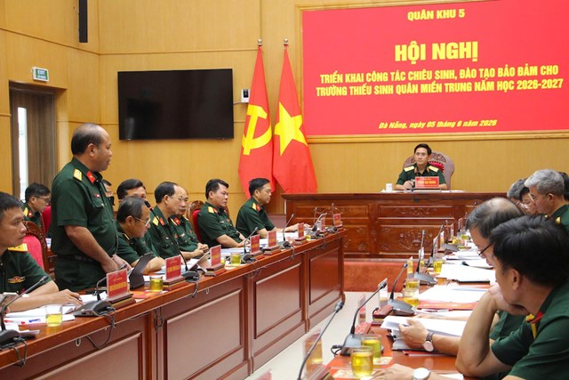 Theo l&atilde;nh đạo Qu&acirc;n khu 5, c&ocirc;ng t&aacute;c tuyển sinh được triển khai nhằm lựa chọn những học sinh đủ điều kiện để đ&agrave;o tạo, đồng thời tạo cơ hội cho con em c&aacute;c địa phương, nhất l&agrave; khu vực kh&oacute; khăn, được học tập v&agrave; r&egrave;n luyện trong m&ocirc;i trường nền nếp, kỷ luật.