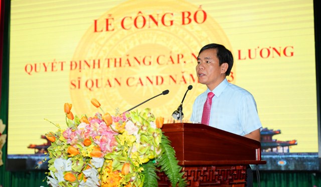 Chủ tịch UBND tỉnh Thừa Thi&ecirc;n Huế Nguyễn Văn Phương ph&aacute;t biểu tại buổi lễ