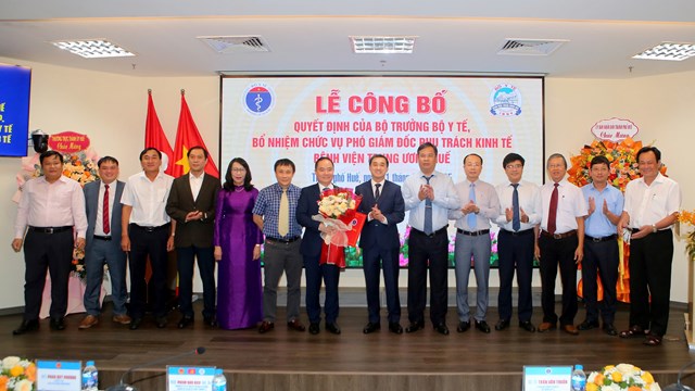 Bệnh viện Trung ương Huế c&oacute; Ph&oacute; Gi&aacute;m đốc phụ tr&aacute;ch kinh tế mới