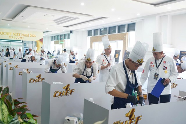 Cuộc thi&nbsp;đ&aacute;nh dấu lần đầu ti&ecirc;n một s&acirc;n chơi nghề nghiệp mang tầm quốc tế d&agrave;nh cho đầu bếp được tổ chức tại khu vực miền Trung.