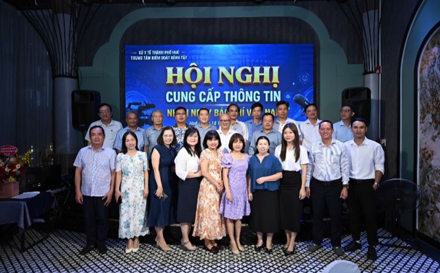 Buổi gặp mặt thể hiện sự tr&acirc;n trọng của CDC th&agrave;nh phố Huế đối với vai tr&ograve; của b&aacute;o ch&iacute; trong lan tỏa th&ocirc;ng tin y tế đến cộng đồng.
