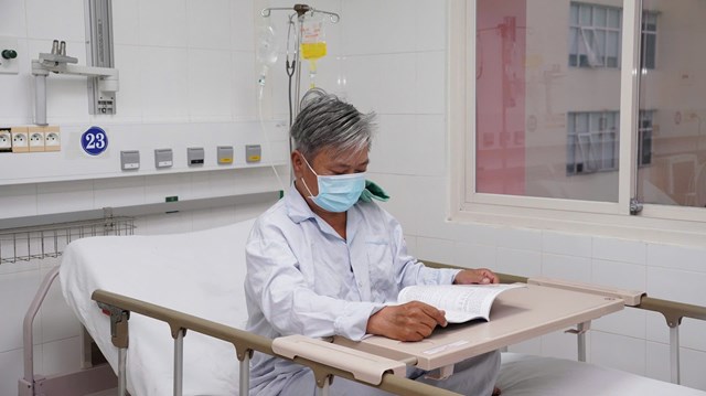 Bệnh nh&acirc;n gh&eacute;p gan hồi phục