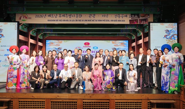 Roadshow giới thiệu văn h&oacute;a, du lịch, ẩm thực v&agrave; l&agrave;ng nghề Huế tại Seoul (H&agrave;n Quốc) thu h&uacute;t đ&ocirc;ng đảo đại biểu, doanh nghiệp v&agrave; đối t&aacute;c, g&oacute;p phần quảng b&aacute; h&igrave;nh ảnh Cố đ&ocirc; đến thị trường H&agrave;n Quốc. (Ảnh: Sở Du lịch th&agrave;nh phố Huế)