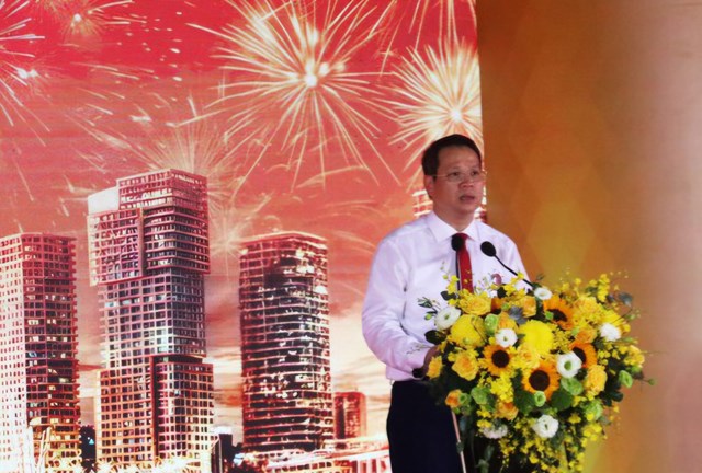 Chủ tịch UBND th&agrave;nh phố Đ&agrave; Nẵng Nguyễn Mạnh H&ugrave;ng nhấn mạnh vai tr&ograve; của Sun Galaxy Complex trong ph&aacute;t triển hạ tầng phục vụ c&aacute;c sự kiện quy m&ocirc; lớn của th&agrave;nh phố. (Ảnh: PV)