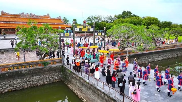 Huế siết kỷ cương để nâng cao năng lực cạnh tranh du lịch - Ảnh 1