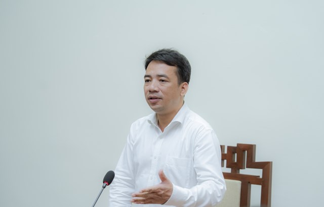 Ph&oacute; Chủ tịch UBND th&agrave;nh phố Huế Trần Hữu Th&ugrave;y Giang y&ecirc;u cầu tăng cường kiểm tra việc chấp h&agrave;nh ph&aacute;p luật trong hoạt động kinh doanh du lịch, xử l&yacute; nghi&ecirc;m c&aacute;c h&agrave;nh vi vi phạm nhằm n&acirc;ng cao chất lượng điểm đến v&agrave; năng lực cạnh tranh của du lịch Huế