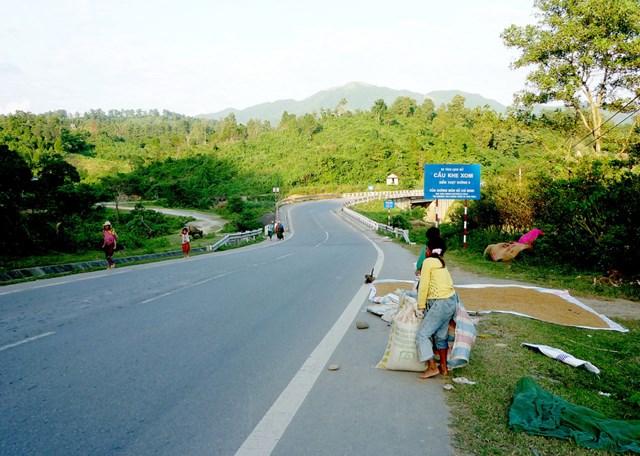 Một đoạn Quốc lộ 9, Quảng Trị đ&atilde; được n&acirc;ng cấp. (Ảnh: b&aacute;o Quảng Trị).