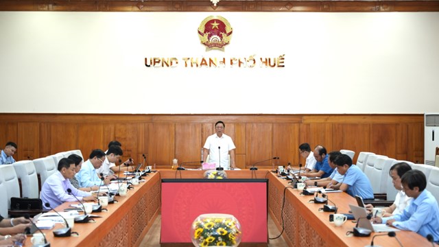 Cuộc họp tập trung b&agrave;n giải ph&aacute;p đẩy nhanh giải ph&oacute;ng mặt bằng, giải ng&acirc;n đầu tư c&ocirc;ng, tiến độ c&aacute;c dự &aacute;n v&agrave; khơi th&ocirc;ng nguồn lực phục vụ mục ti&ecirc;u tăng trưởng GRDP từ 10% năm 2026