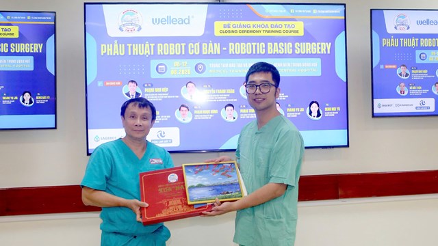 Huế đẩy mạnh đào tạo kỹ thuật phẫu thuật robot - Ảnh 1