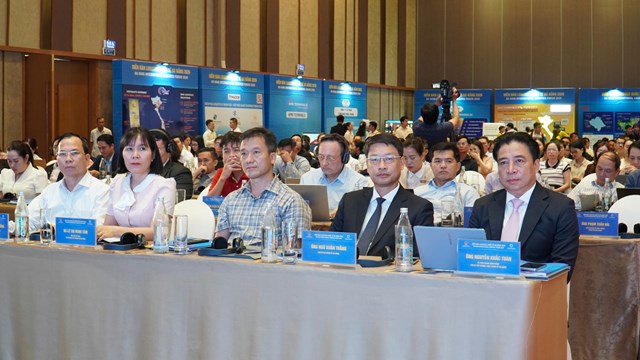 Diễn đ&agrave;n tập trung trao đổi c&aacute;c giải ph&aacute;p ph&aacute;t triển Đ&agrave; Nẵng th&agrave;nh trung t&acirc;m logistics t&iacute;ch hợp đa phương thức. (Ảnh: Quang H&agrave;)