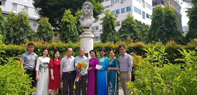 109 nữ sinh nhận học bổng Qu&#225;ch Thị Trang năm 2022 - Ảnh 5