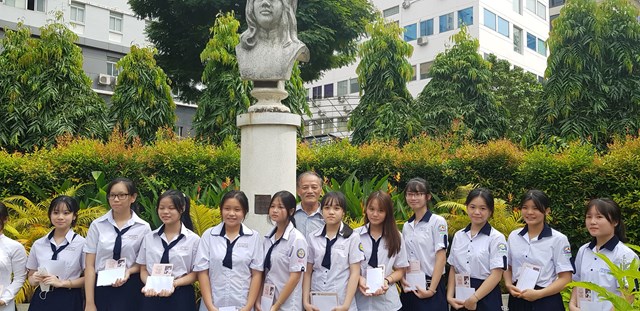 109 nữ sinh nhận học bổng Qu&#225;ch Thị Trang năm 2022 - Ảnh 1