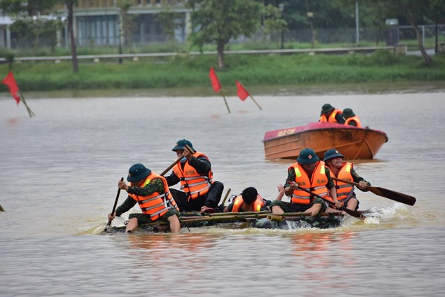 Bộ CHQS tỉnh TT Huế tập huấn c&ocirc;ng t&aacute;c cứu hộ cứu nạn tr&ecirc;n s&ocirc;ng